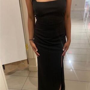 BLACK FORMAL DRESS WITH SLIT